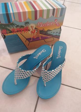 Шлепанци skechers