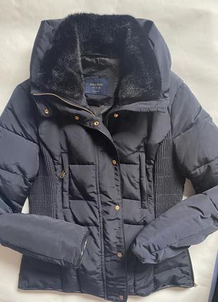 Куртка zara на девушку размер m-l