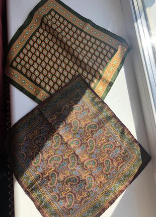 Шёлковые платочки в красивом принте1 фото