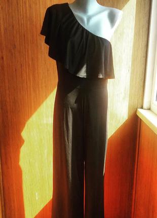 Комбез с воланом на одно плечо