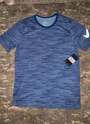 Футболка nike tee big swoosh, оригинал, размер м