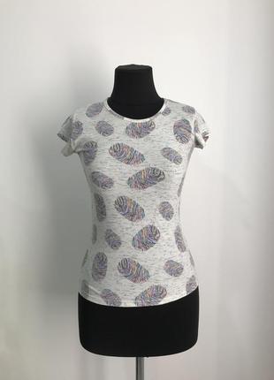 Футболка s розпродаж !!!