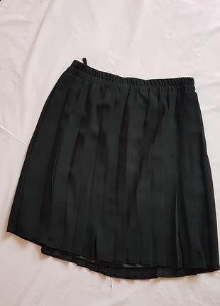 Плісерована спідниця