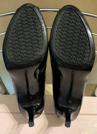 Кожаные туфли - лаковая кожа  michael kors размер 9m/407 фото