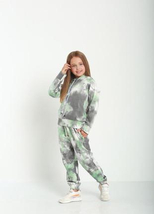 Стильний костюм