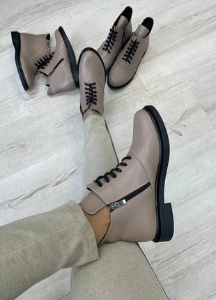 Эксклюзивные ботинки из натуральной итальянской  кожи бежевые капучино