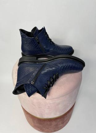 Эксклюзивные ботинки из натуральной итальянской кожи рептилия синие женские5 фото