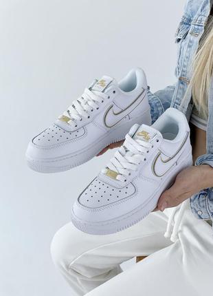 Nike air force 1 low white metallic gold, жіночі білі кросівки найк форс білі кросівки найк жіночі2 фото