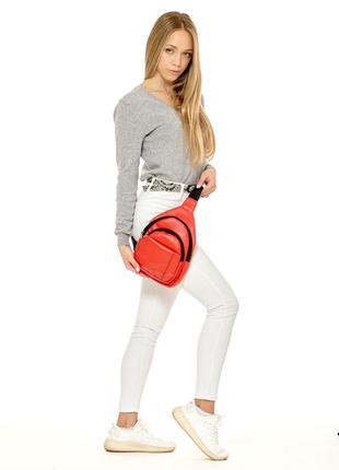 Модна трендова червона сумочка через плече сумка слінг для дівчини3 фото