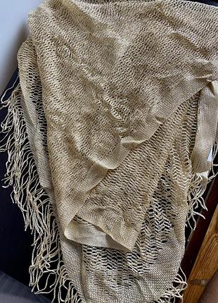 Женский платок треугольником блестящий золотой