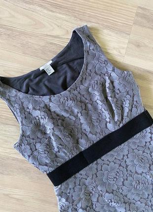 Нарядное , кружевное платье