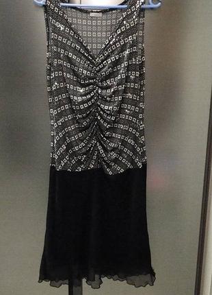 Интересное,нарядное платье