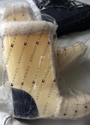 tommy hilfiger moon boots