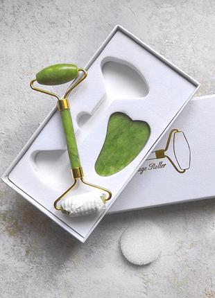 Масажний набір для обличчя: нефритовий ролер (двосторонній) + скребок гуаша в коробці