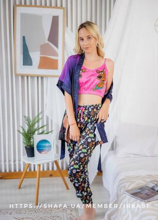 Шелковая пижама и халат с принтом scoob