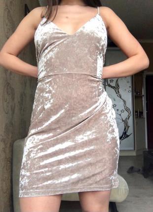 Розпродаж!! ошатне плаття з перлами коротке з красивою спинкою5 фото