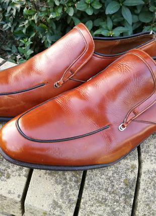Чоловічі коричневі туфлі лофери barker england