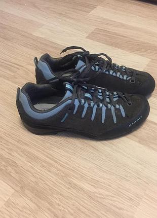 Кросівки замшеві черевики mammut 37,5