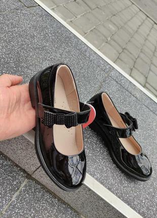 Лаковые туфли для девочки р.312 фото