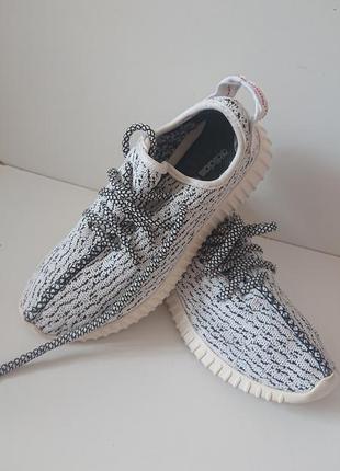 Кроссовки adidas yeezy boost из сша .8 фото