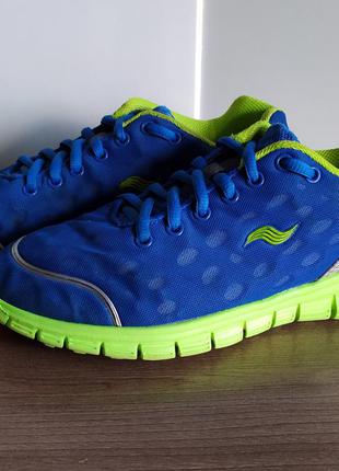 Кросівки літні 37 розмір 23,5 см устілка