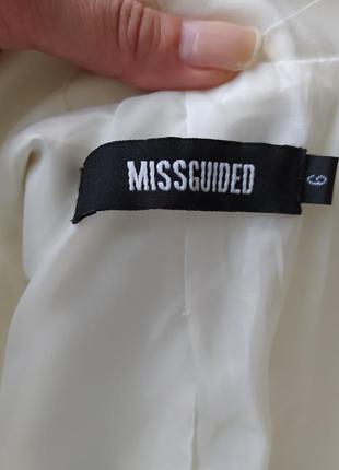 Подовжена безрукавка жилет кардиган молочного кольору від missguided-s9 фото