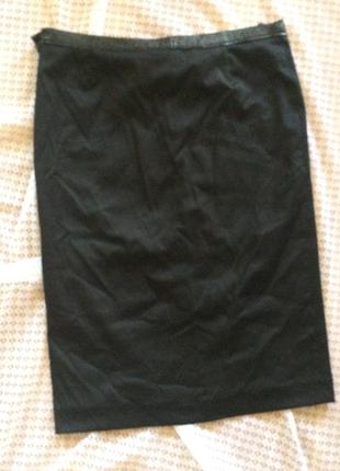 Стильная юбка карандаш с кожаным поясом versus от versace4 фото