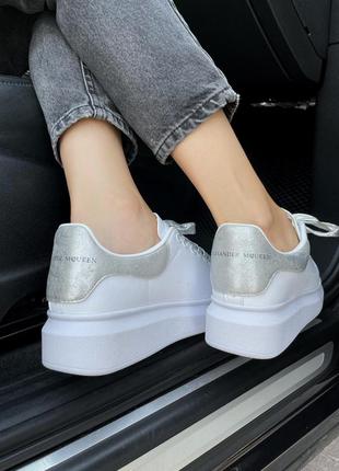 Alexander mcqueen space gray женские белые серебристые модные кроссовки маквин жіночі білі сріблясті трендові кросівки3 фото