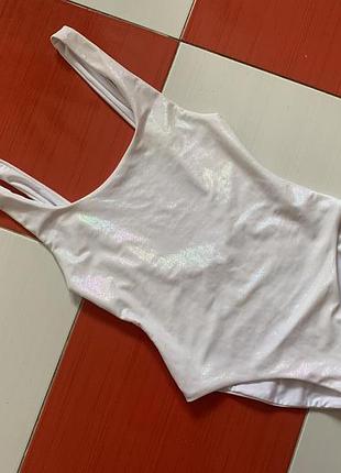 Шикарный белый сдельный купальник pull&bear/с шиммером