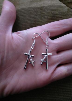 Серьги с крестиками 3