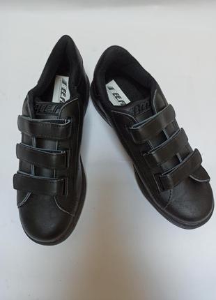 Beefly кроссовки.брендове взуття stock