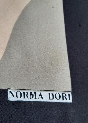 Интересный платок norma dori