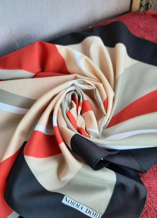 Интересный платок norma dori