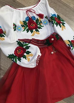 Комплект із вишиванки та юбки з декоративним поясом