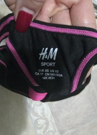 Поделиться:  спортивный бюстгальтер, топ, бра h&m р.xs/34-36/6 германия3 фото