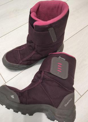 Зимові чоботи , черевики quechua дівчинці