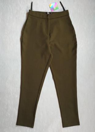 Зауженные брюки слегка галифе с высокой посадкой в стиле "милитари" от misguided