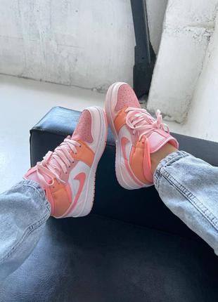 Женские стильные осенние кроссовки nike air jordan retro 1 high orange carrot10 фото