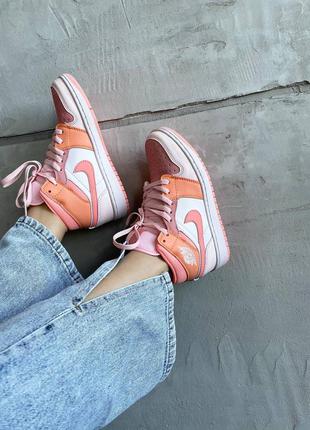 Женские стильные осенние кроссовки nike air jordan retro 1 high orange carrot9 фото