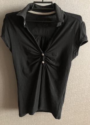 Жіночі поло з коміром