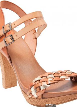 Шкіряні босоніжки porronet