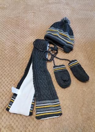 Шапка, шарф, рукавички
