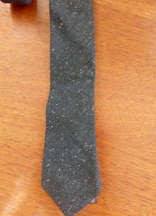Шерстяной галстук cos