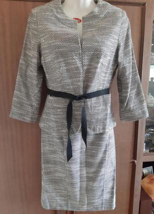 Костюм жіночий сірого кольору