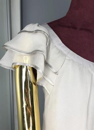 Banana republic шовкова річна блуза з коротким рукавом з оборками, рюшами біла сіра rundholz owen5 фото
