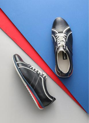 Стильні шкіряні чоловічі кеди з різнобарвною підошвою