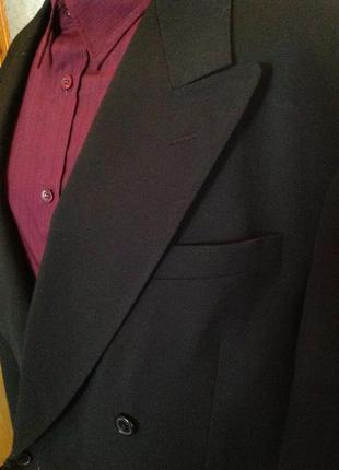 Респектабельный черный пиджак бренда johnsons, р. 582 фото