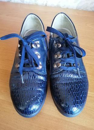 Школьные туфли 36р синие для девочек2 фото