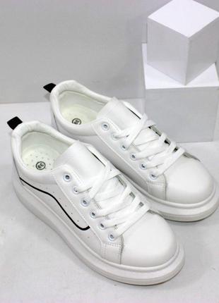 Кріпери на шнурках білого кольору3 фото