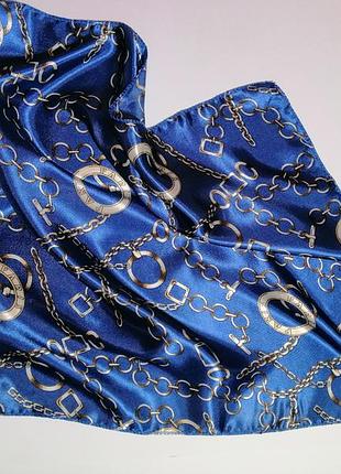 Красивий хустку в стилі hermes